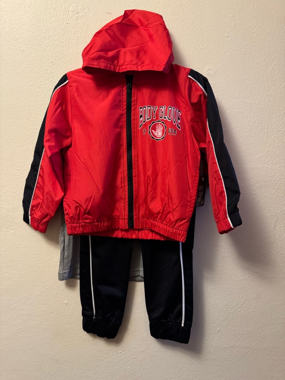 NWT Body Glove Activewear 3 pc Set (Jacket, Shirt, Pants) Size 4 - Picture 6 of 12
